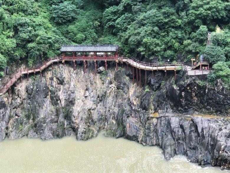 沙漠前行